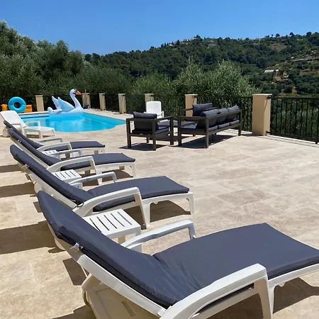 Villa Avec Piscine Chauffee Collines *